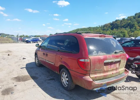 2005 Chrysler Town & Country Touring from USA, damaged, VIN 2C4GP54L65R530904